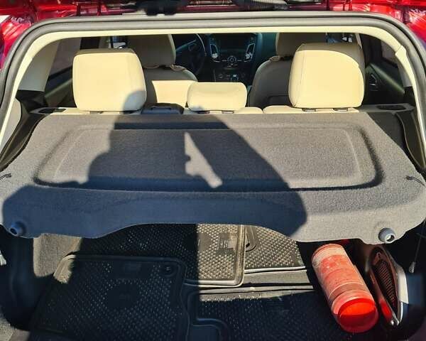 Красный Форд Фокус, объемом двигателя 2 л и пробегом 81 тыс. км за 8900 $, фото 24 на Automoto.ua