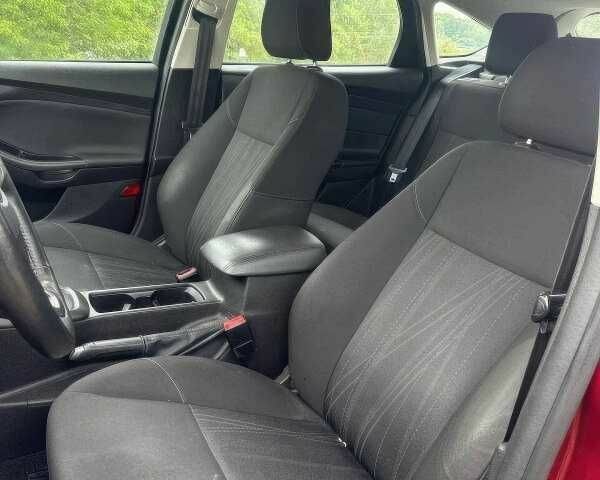 Красный Форд Фокус, объемом двигателя 2 л и пробегом 78 тыс. км за 7000 $, фото 9 на Automoto.ua