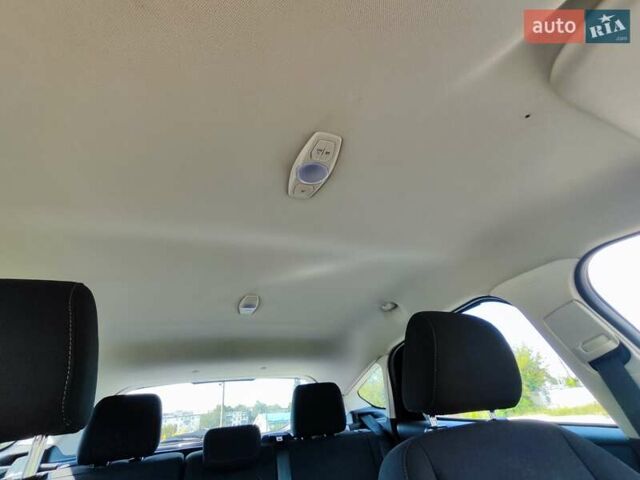 Красный Форд Фокус, объемом двигателя 2 л и пробегом 145 тыс. км за 8700 $, фото 96 на Automoto.ua