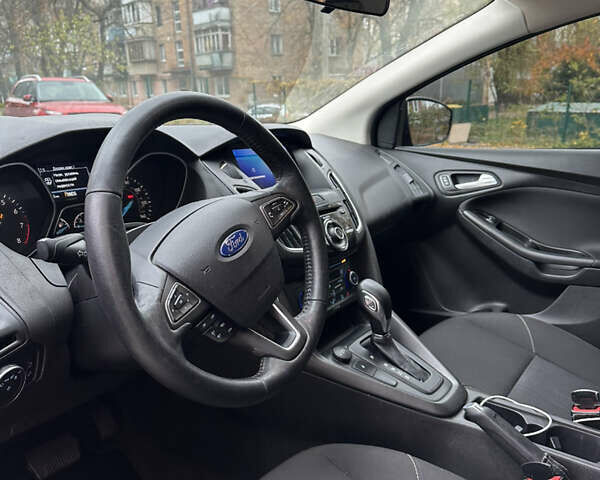 Червоний Форд Фокус, об'ємом двигуна 2 л та пробігом 89 тис. км за 11200 $, фото 13 на Automoto.ua