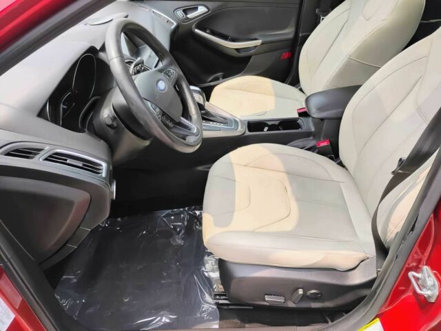 Красный Форд Фокус, объемом двигателя 2 л и пробегом 39 тыс. км за 7900 $, фото 9 на Automoto.ua