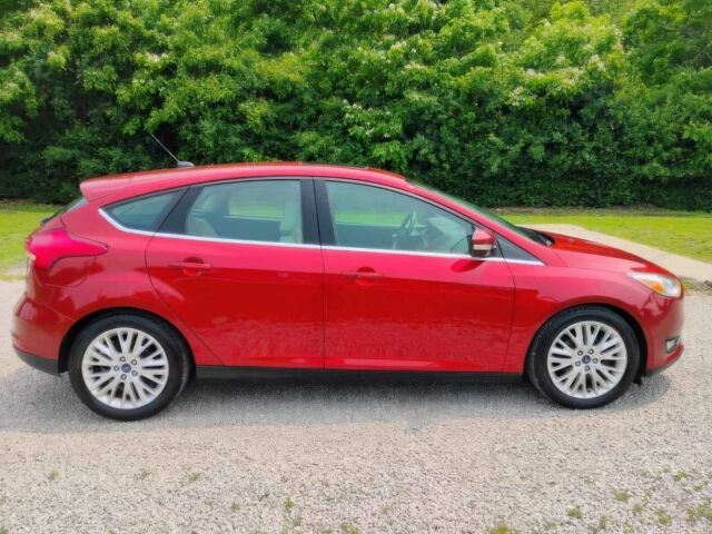 Красный Форд Фокус, объемом двигателя 2 л и пробегом 39 тыс. км за 7900 $, фото 7 на Automoto.ua