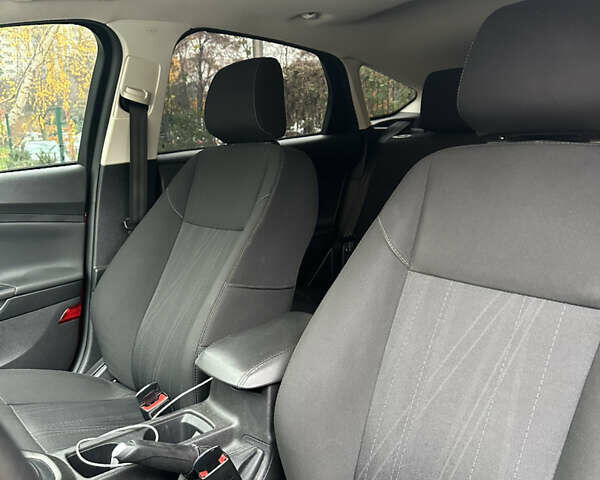 Червоний Форд Фокус, об'ємом двигуна 2 л та пробігом 89 тис. км за 11200 $, фото 15 на Automoto.ua