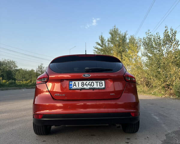 Червоний Форд Фокус, об'ємом двигуна 2 л та пробігом 89 тис. км за 11200 $, фото 5 на Automoto.ua