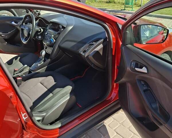 Красный Форд Фокус, объемом двигателя 2 л и пробегом 151 тыс. км за 8000 $, фото 7 на Automoto.ua