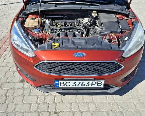 Красный Форд Фокус, объемом двигателя 2 л и пробегом 151 тыс. км за 8000 $, фото 4 на Automoto.ua