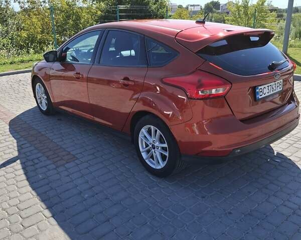 Красный Форд Фокус, объемом двигателя 2 л и пробегом 151 тыс. км за 8000 $, фото 2 на Automoto.ua