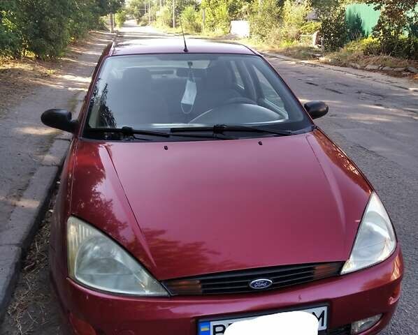 Красный Форд Фокус, объемом двигателя 2 л и пробегом 260 тыс. км за 3100 $, фото 1 на Automoto.ua