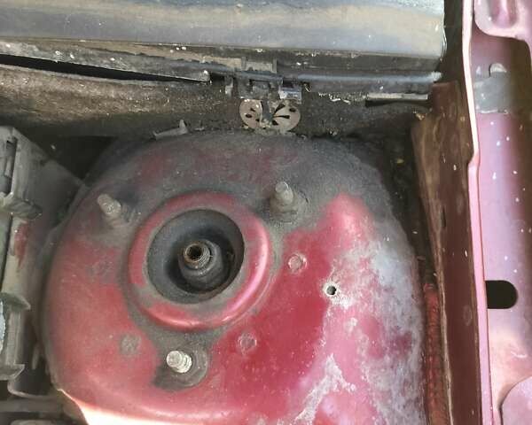 Красный Форд Фокус, объемом двигателя 1.6 л и пробегом 539 тыс. км за 3000 $, фото 17 на Automoto.ua