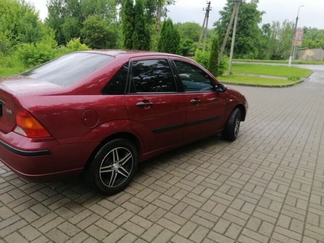 Красный Форд Фокус, объемом двигателя 0 л и пробегом 202 тыс. км за 2900 $, фото 3 на Automoto.ua