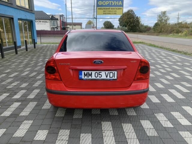Красный Форд Фокус, объемом двигателя 1.4 л и пробегом 138 тыс. км за 2450 $, фото 3 на Automoto.ua