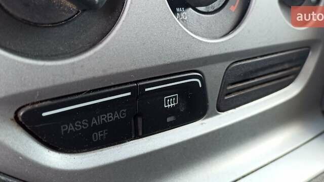 Красный Форд Фокус, объемом двигателя 2 л и пробегом 169 тыс. км за 7650 $, фото 46 на Automoto.ua