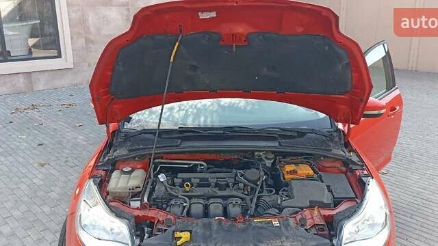 Красный Форд Фокус, объемом двигателя 2 л и пробегом 169 тыс. км за 7650 $, фото 68 на Automoto.ua