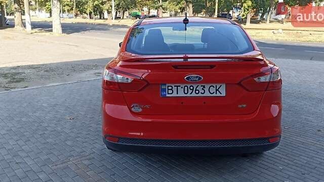 Красный Форд Фокус, объемом двигателя 2 л и пробегом 169 тыс. км за 7650 $, фото 18 на Automoto.ua