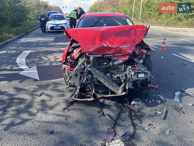 Червоний Форд Фокус, об'ємом двигуна 2 л та пробігом 220 тис. км за 4000 $, фото 1 на Automoto.ua