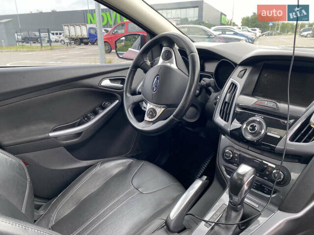 Червоний Форд Фокус, об'ємом двигуна 2 л та пробігом 151 тис. км за 8400 $, фото 13 на Automoto.ua