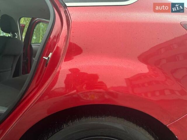 Красный Форд Фокус, объемом двигателя 2 л и пробегом 144 тыс. км за 7800 $, фото 12 на Automoto.ua