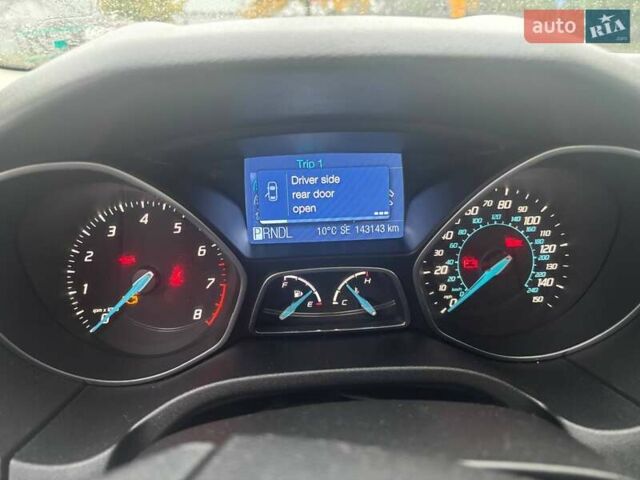 Красный Форд Фокус, объемом двигателя 2 л и пробегом 144 тыс. км за 7800 $, фото 10 на Automoto.ua