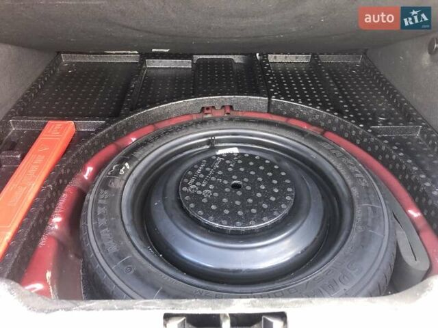 Красный Форд Фокус, объемом двигателя 2 л и пробегом 160 тыс. км за 6700 $, фото 17 на Automoto.ua