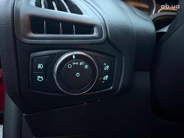 Червоний Форд Фокус, об'ємом двигуна 2 л та пробігом 166 тис. км за 7790 $, фото 18 на Automoto.ua