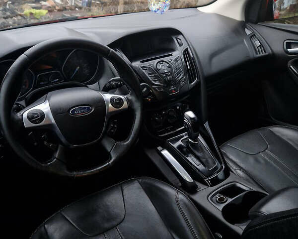 Червоний Форд Фокус, об'ємом двигуна 2 л та пробігом 260 тис. км за 7500 $, фото 10 на Automoto.ua