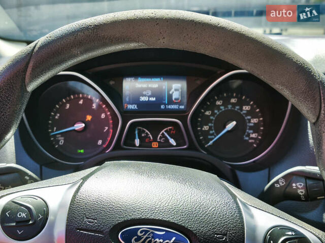 Форд Фокус 2013 у Одесі на Automoto.ua Червоний Форд Фокус, об'ємом двигуна 2 л та пробігом 140 тис. км за 7700 $, фото 12 на Automoto.ua