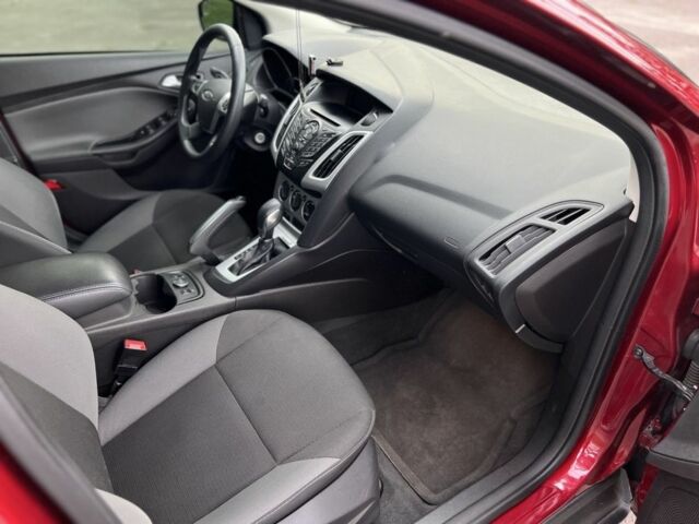 Форд Фокус 2013 у Черкасах на Automoto.ua Червоний Форд Фокус, об'ємом двигуна 2 л та пробігом 195 тис. км за 7200 $, фото 21 на Automoto.ua