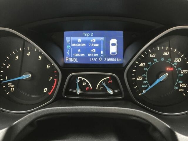 Красный Форд Фокус, объемом двигателя 2 л и пробегом 316 тыс. км за 6699 $, фото 18 на Automoto.ua