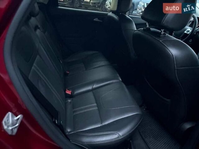 Червоний Форд Фокус, об'ємом двигуна 2 л та пробігом 166 тис. км за 7790 $, фото 36 на Automoto.ua
