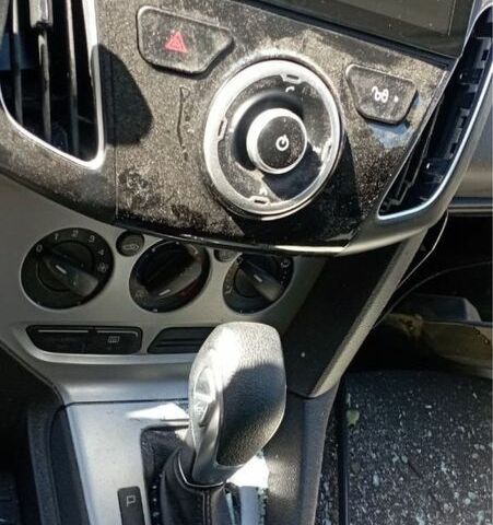 Червоний Форд Фокус, об'ємом двигуна 2 л та пробігом 160 тис. км за 2500 $, фото 6 на Automoto.ua