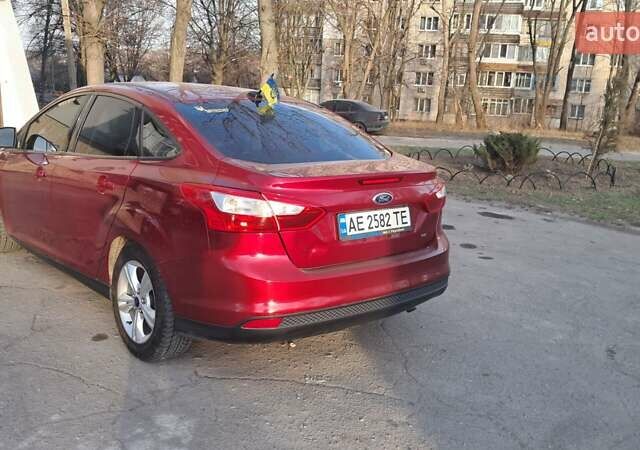 Красный Форд Фокус, объемом двигателя 2 л и пробегом 132 тыс. км за 8999 $, фото 1 на Automoto.ua