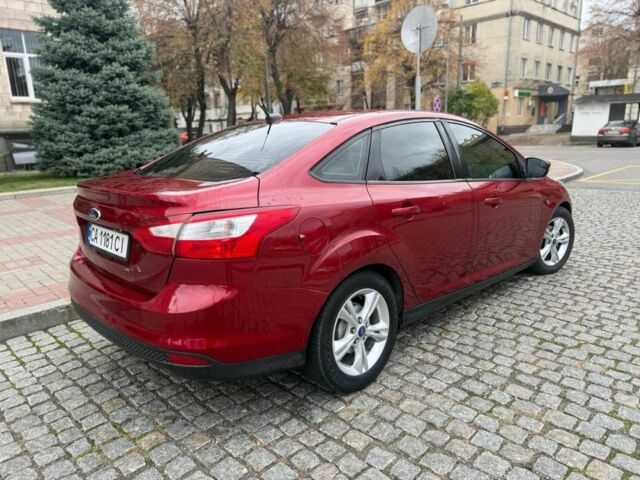 Форд Фокус 2013 у Черкасах на Automoto.ua Червоний Форд Фокус, об'ємом двигуна 2 л та пробігом 195 тис. км за 7200 $, фото 1 на Automoto.ua