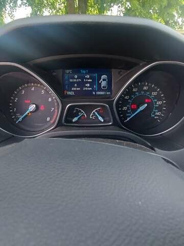 Красный Форд Фокус, объемом двигателя 2 л и пробегом 100 тыс. км за 7700 $, фото 7 на Automoto.ua