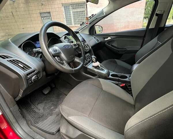 Красный Форд Фокус, объемом двигателя 2 л и пробегом 127 тыс. км за 7700 $, фото 14 на Automoto.ua