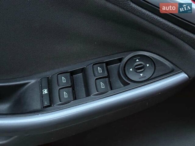 Червоний Форд Фокус, об'ємом двигуна 2 л та пробігом 166 тис. км за 7790 $, фото 16 на Automoto.ua