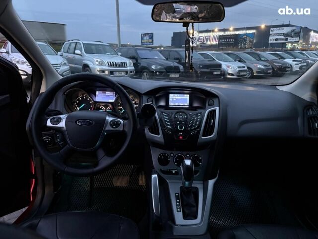 Червоний Форд Фокус, об'ємом двигуна 2 л та пробігом 166 тис. км за 7790 $, фото 35 на Automoto.ua