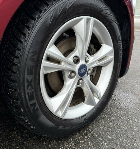 Червоний Форд Фокус, об'ємом двигуна 2 л та пробігом 139 тис. км за 8159 $, фото 14 на Automoto.ua