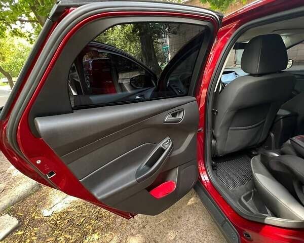 Красный Форд Фокус, объемом двигателя 2 л и пробегом 127 тыс. км за 7700 $, фото 11 на Automoto.ua