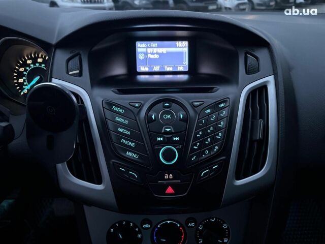 Червоний Форд Фокус, об'ємом двигуна 2 л та пробігом 166 тис. км за 7790 $, фото 24 на Automoto.ua