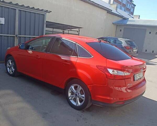 Форд Фокус 2014 в Тернополе на Automoto.ua Красный Форд Фокус, объемом двигателя 2 л и пробегом 200 тыс. км за 7600 $, фото 2 на Automoto.ua