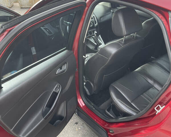 Красный Форд Фокус, объемом двигателя 2 л и пробегом 206 тыс. км за 6500 $, фото 6 на Automoto.ua