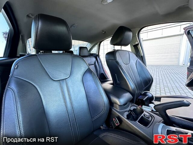 Червоний Форд Фокус, об'ємом двигуна 2 л та пробігом 204 тис. км за 7049 $, фото 3 на Automoto.ua