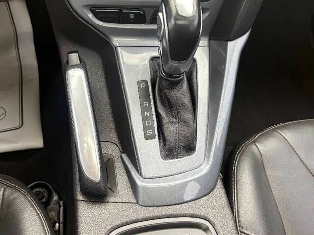 Червоний Форд Фокус, об'ємом двигуна 2 л та пробігом 89 тис. км за 8000 $, фото 7 на Automoto.ua