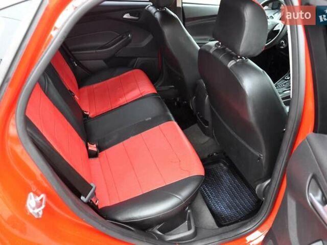 Червоний Форд Фокус, об'ємом двигуна 2 л та пробігом 207 тис. км за 6999 $, фото 24 на Automoto.ua