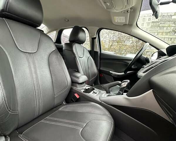 Красный Форд Фокус, объемом двигателя 2 л и пробегом 146 тыс. км за 8200 $, фото 26 на Automoto.ua