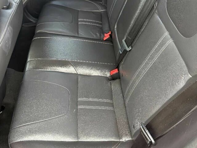 Червоний Форд Фокус, об'ємом двигуна 2 л та пробігом 89 тис. км за 8000 $, фото 9 на Automoto.ua