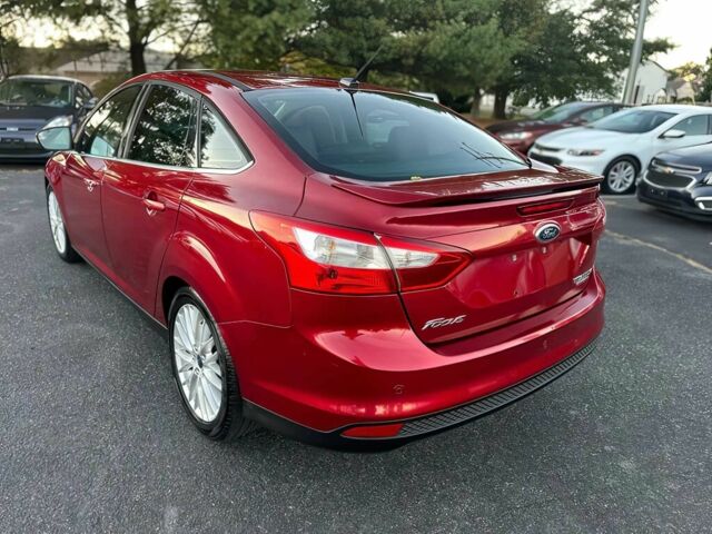 Красный Форд Фокус, объемом двигателя 2 л и пробегом 89 тыс. км за 6700 $, фото 6 на Automoto.ua