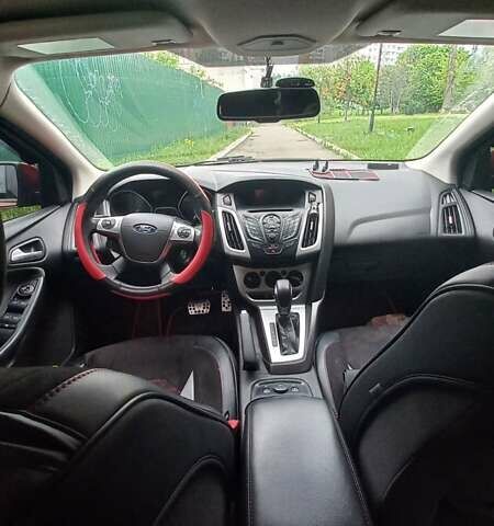 Форд Фокус 2014 у Києві на Automoto.ua Червоний Форд Фокус, об'ємом двигуна 2 л та пробігом 90 тис. км за 8600 $, фото 16 на Automoto.ua