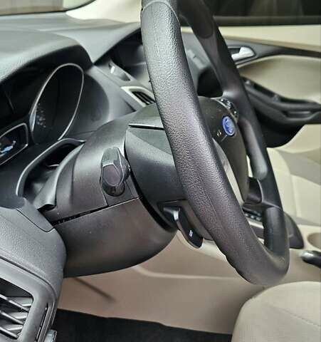 Червоний Форд Фокус, об'ємом двигуна 2 л та пробігом 130 тис. км за 7200 $, фото 15 на Automoto.ua