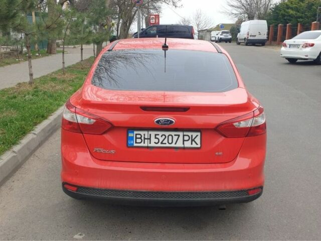 Червоний Форд Фокус, об'ємом двигуна 2 л та пробігом 190 тис. км за 6000 $, фото 3 на Automoto.ua